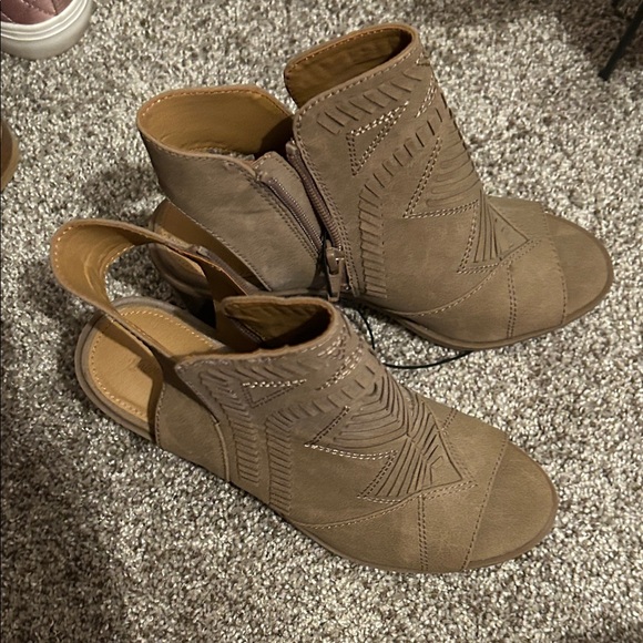 Target Brown Cutout Ankle Booties - Picture 5 of 5